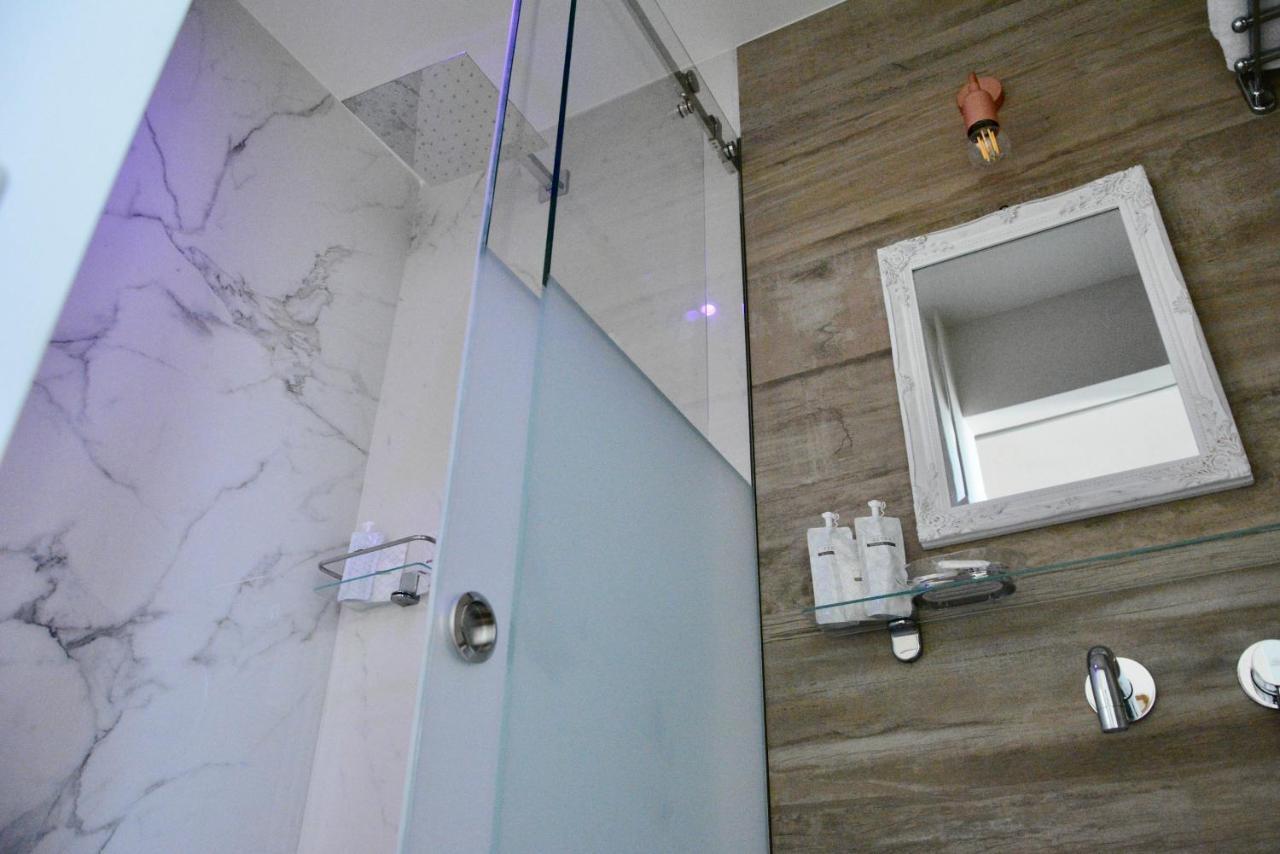 שאקה Domus Aleria Deluxe Rooms מראה חיצוני תמונה
